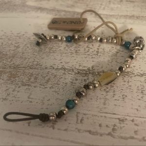 Uno de 50 bracelet beetle